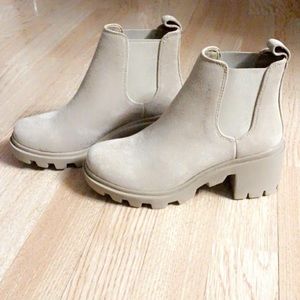 Steve Madden boots